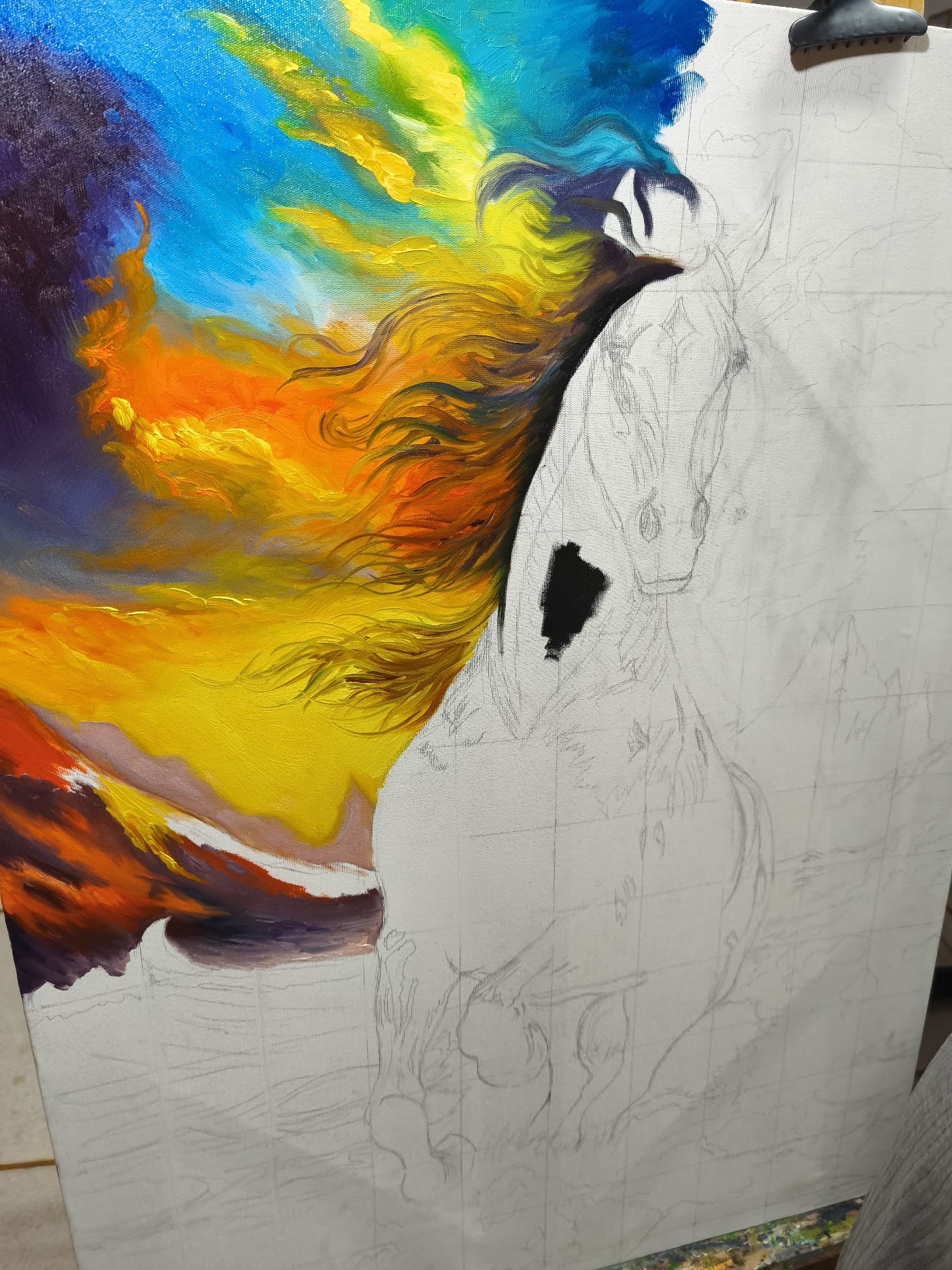 Tela com o céu colorido pintado e o cavalo ainda em esboço